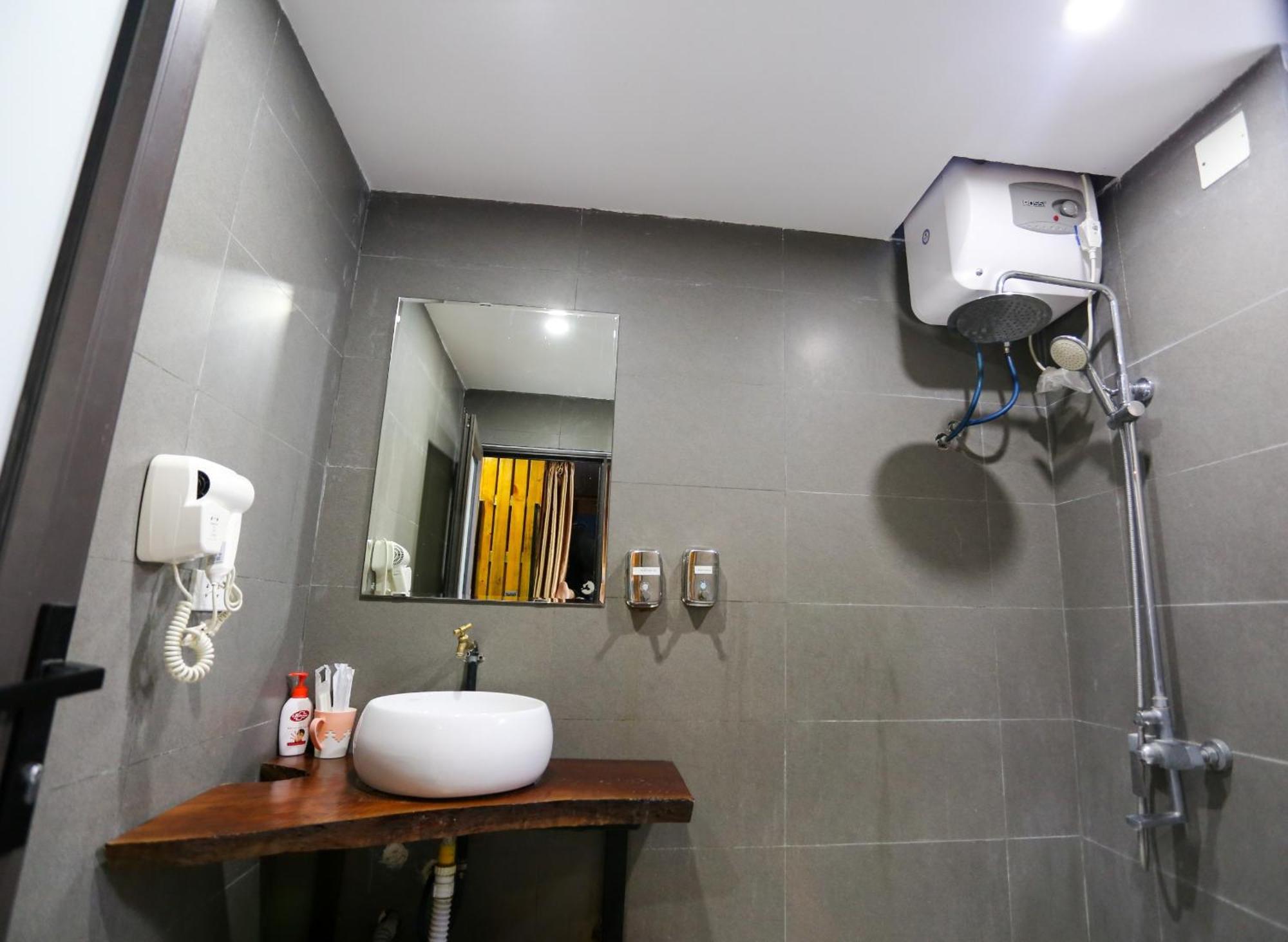 Catba Pod Hostel - Restaurant And Rooftop Bar Dong Khe Sau Dış mekan fotoğraf